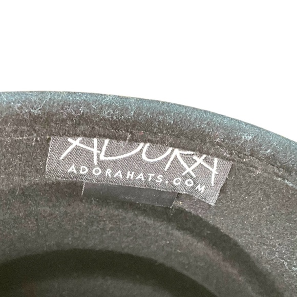 ADORA 100% Wool Black Cloche Hat w Gray Felt Flower O/S - Picture 6 of 8